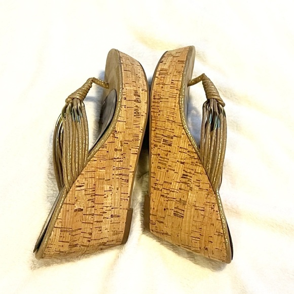 Carlos Santana Tasha Cork Wedge Platform Thong Leather Sandals Tan Gold Sz 10 - Picture 3 of 8